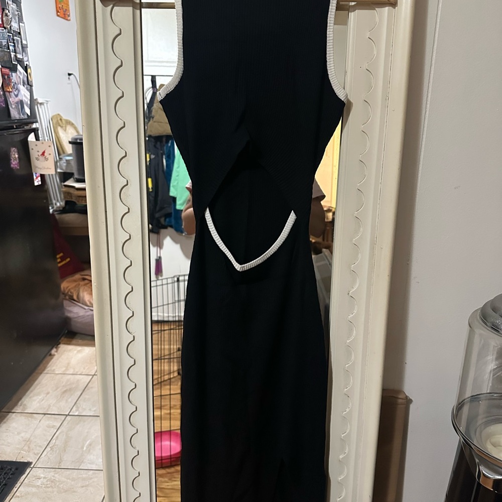 Elegant Black Sleeveless Dress